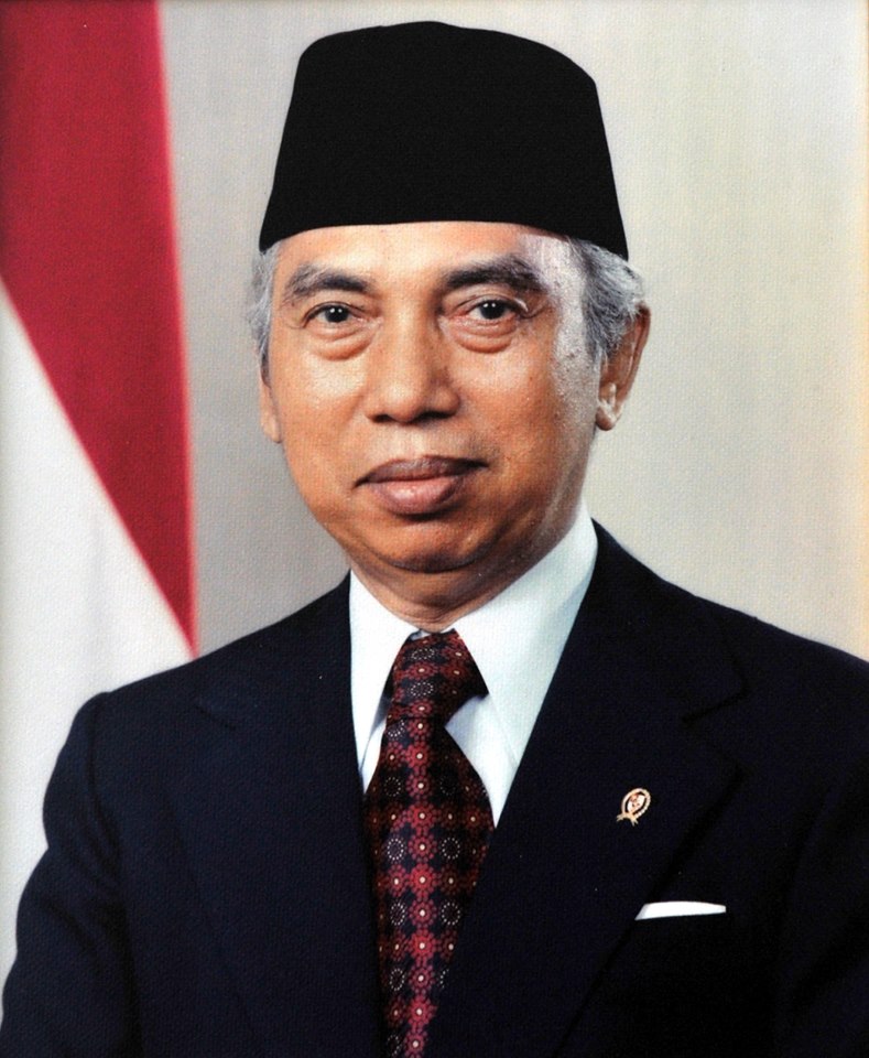 cia_adammalik_wikipedia