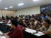 PESERTA DISKUSI: Diskusi bertajuk "Ekonomi Politik Indonesia Paska Peristiwa Gestok 65" di UGM (4/10) diwarnai cecaran kelompok Elemen Merah Putih [Foto: Alih Aji Nugroho]