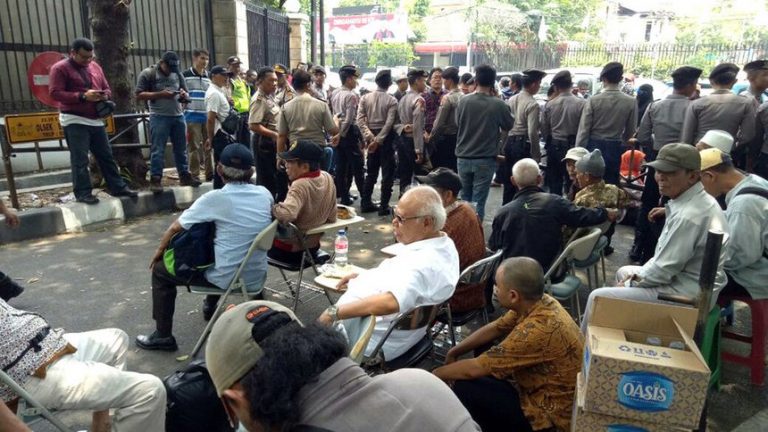 Demo-anti-komunis--LBH-Jakarta_ratio-16x9