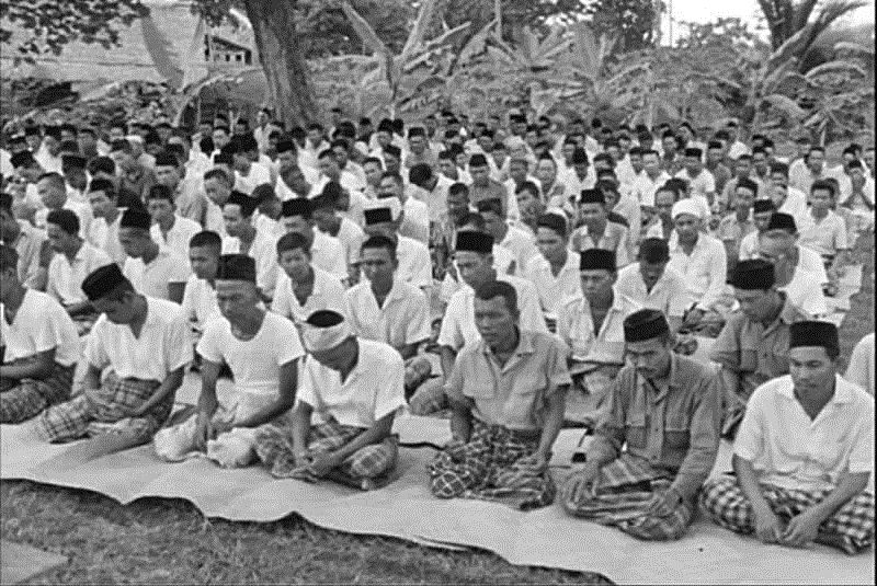 kumparan_tapol65-sholat