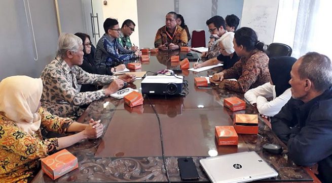 Meeting KSP: Pertemuan Korban yang biasa lakukan Aksi Kamisan di depan Istana dengan staf KSP (Kantor Staf Presiden) pada Selasa (13/08/2018) pukul 10.00-13.00 di gedung KSP Kompleks Istana Bina Graha Jakarta [Foto: Bju]
